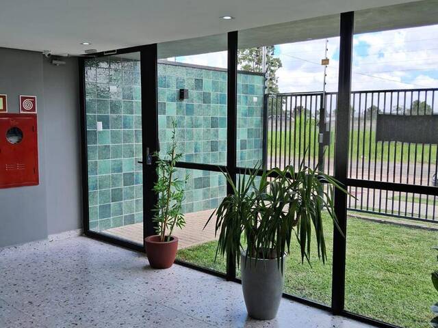 #447 - Apartamento para Venda em Curitiba - PR - 2